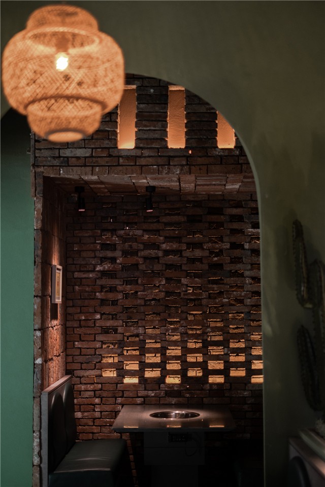 泰斯特灰泥，“椰小鸡”三亚海棠湾网红店