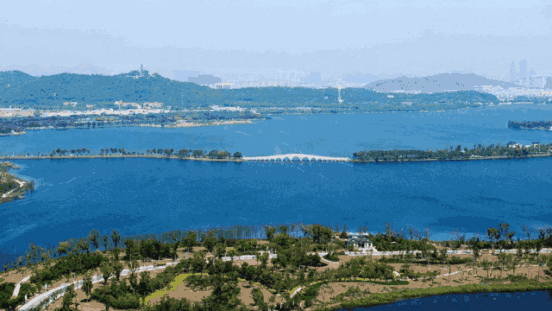 芩枫观芷桃源里 惊羡桃源非梦中