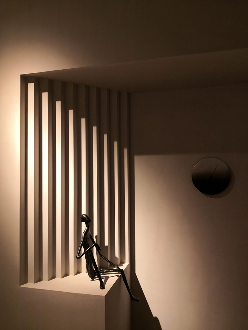 南京光印照明旗舰店，灯光与清水墙面的碰撞